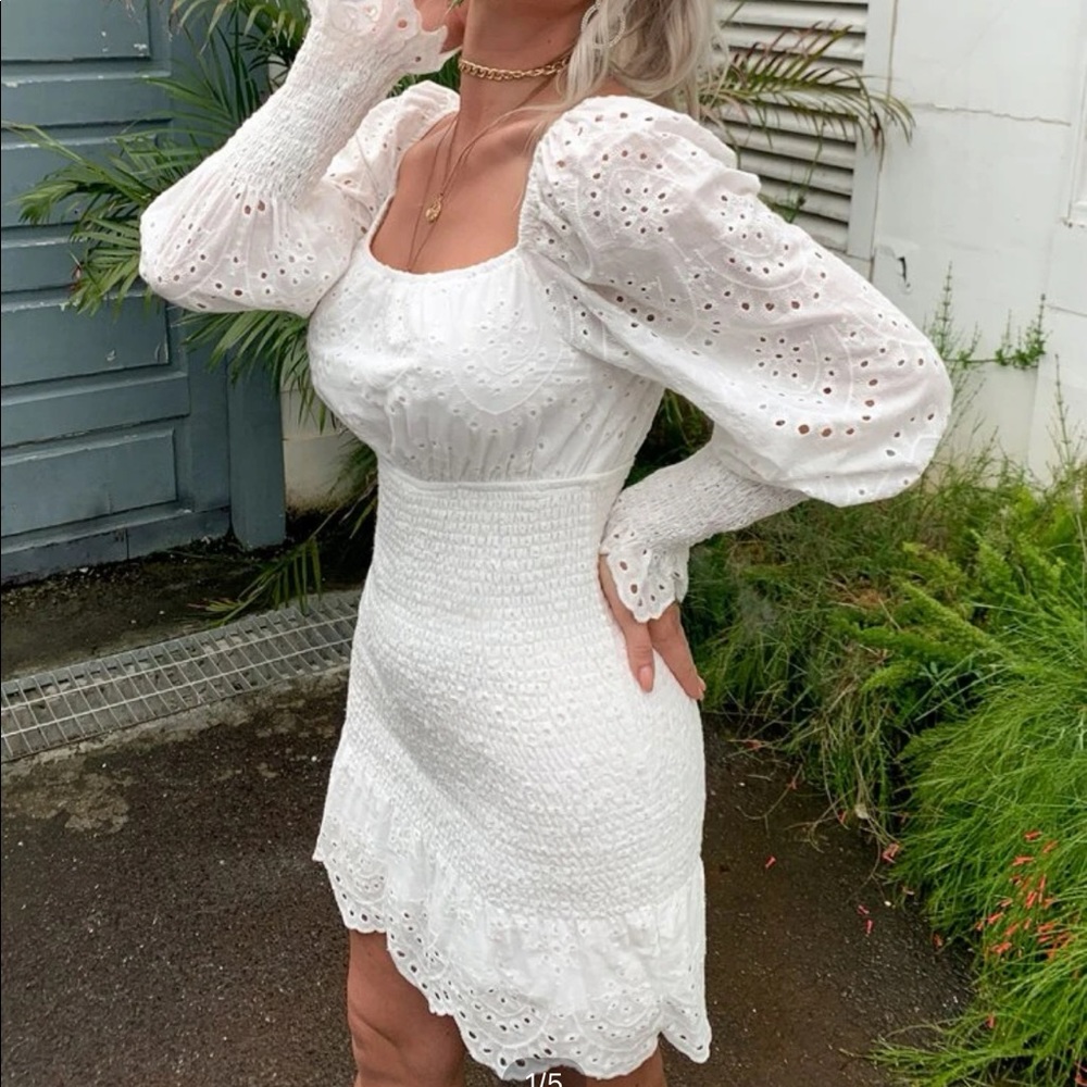 Flounce sleeve dress